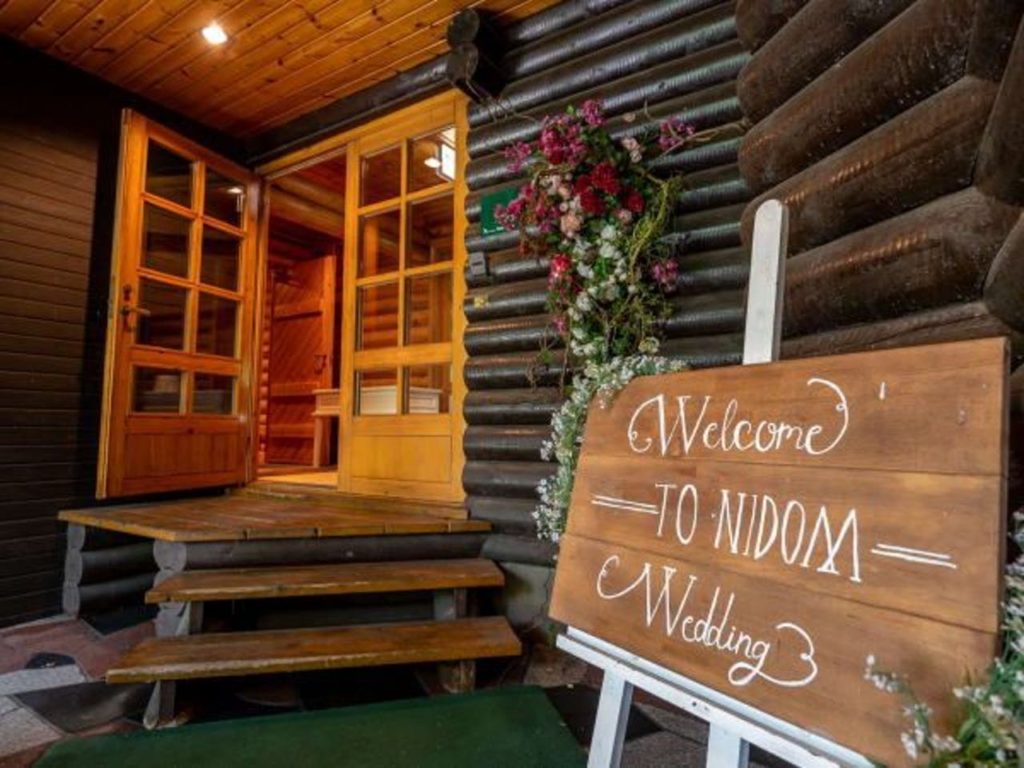 Hotel Nidom Entrance
