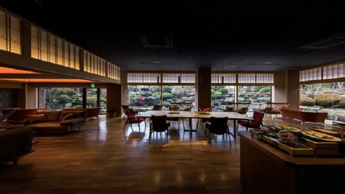 新日本観光地百選の第一位にも選ばれた日本を代表するリゾート地にある旅館『ホテル鐘山苑』