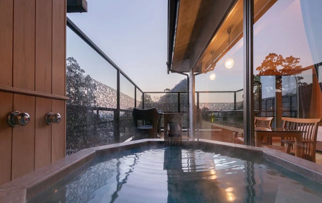 箱根 花紋のロケーション